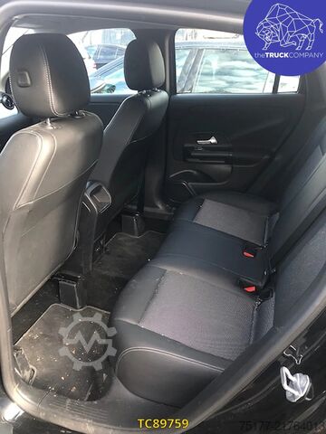 Mercedes-Benz GLA 200 D Mercedes-Benz GLA 200 D