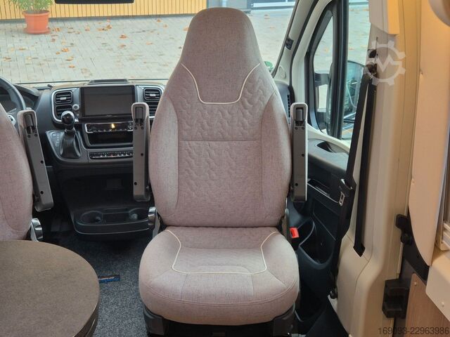 Τροχόσπιτο αυτοκινούμενο MALIBU 640 LE Coupe *Assistenz-P*Navi*AHK*Solar*Markise