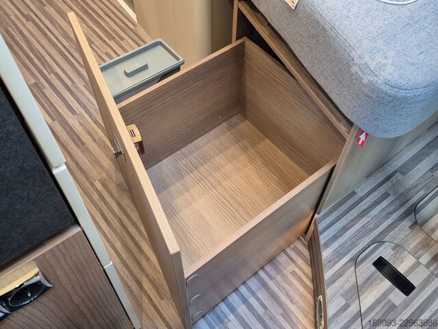 Τροχόσπιτο αυτοκινούμενο MALIBU 640 LE Coupe *Assistenz-P*Navi*AHK*Solar*Markise