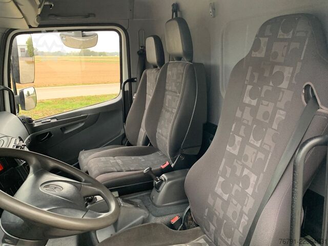 Samochód do przewozu napojów MERCEDES-BENZ Atego 916 816L_ 5m kurz_ Klima_ Bordwände_ Türen