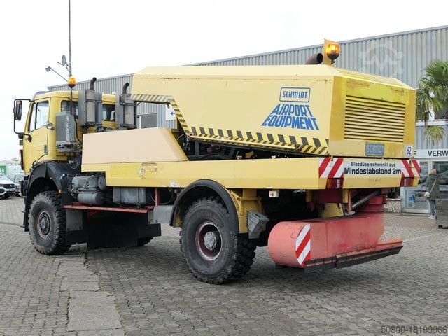 Veegmachine MERCEDES-BENZ 1838 AK 4x4, Allrad, Kehrmaschine Schmidt