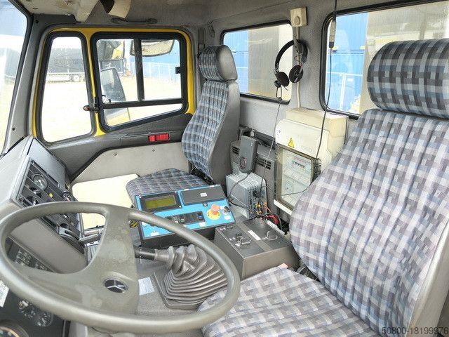 Andere MERCEDES-BENZ 1838 AK 4x4, Allrad, Kehrmaschine Schmidt