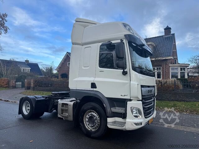 Standaard-SZM DAF CF 450 Spacecab