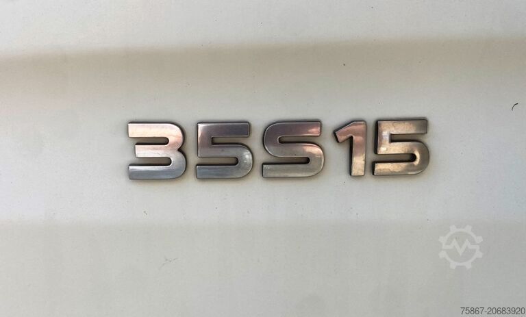 Camion à carrosserie fixe Iveco DAILY 35S15