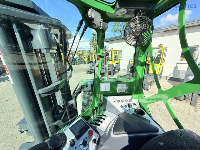 Carretilla retráctil de 4 vías Combilift C4500 DIESEL 4900 TRIPLEX FREE-LIFT TOP1