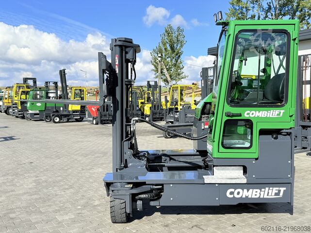 Carretilla retráctil de 4 vías Combilift C4500 DIESEL 4900 TRIPLEX FREE-LIFT TOP1