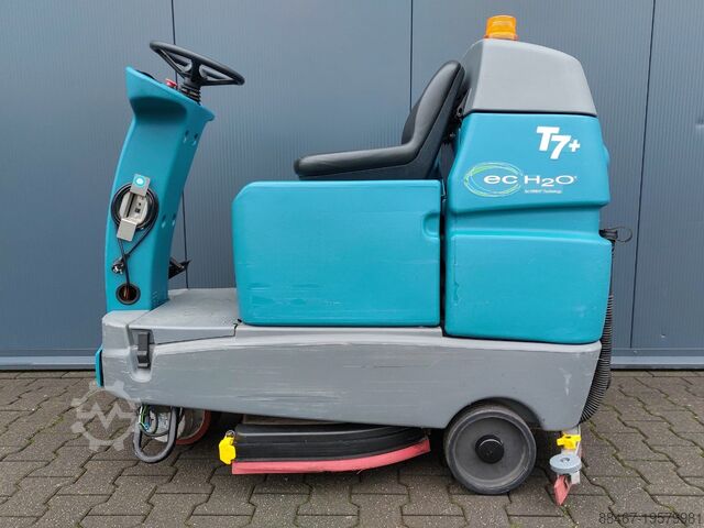 Schrobmachine Tennant T7+