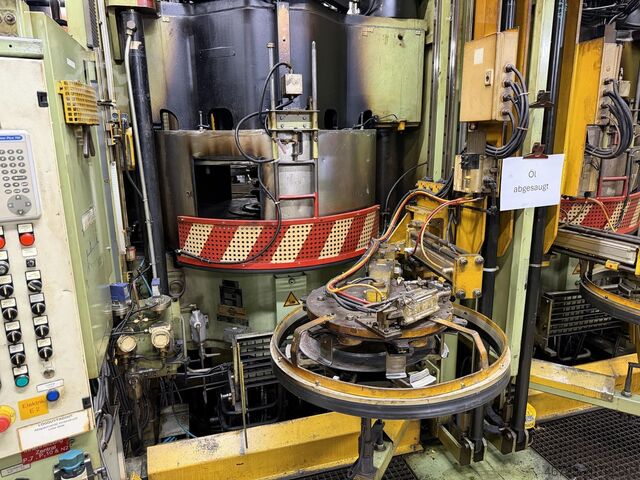 Hydraulic tire vulcanizing press Harburg-Freudenberger Maschinenbau GmbH KHP 46-150