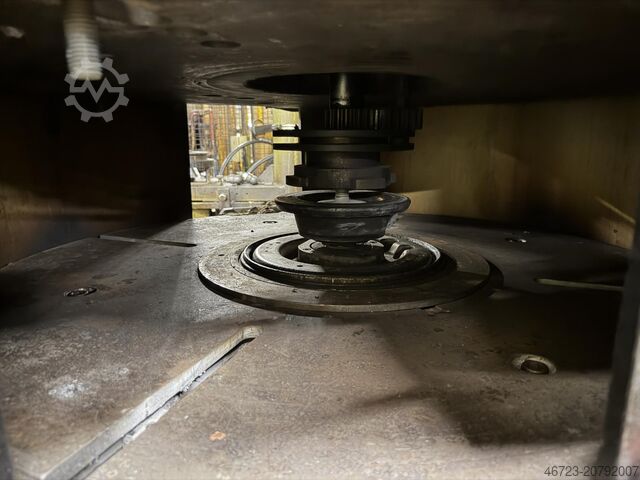 Hydraulic tire vulcanizing press Harburg-Freudenberger Maschinenbau GmbH KHP 46-150