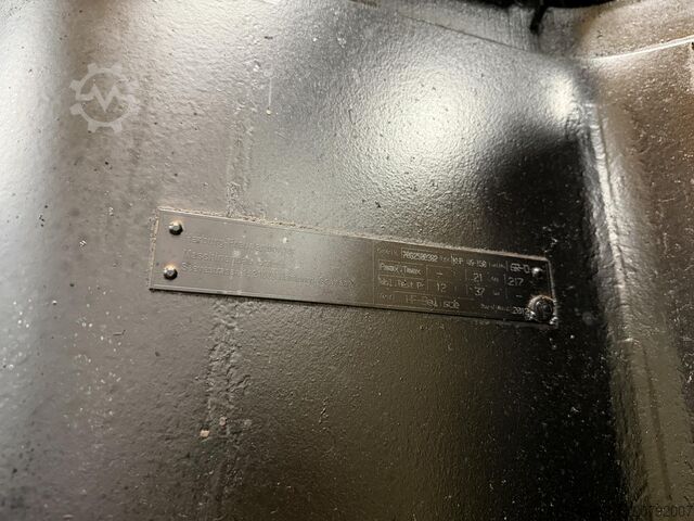 Hydraulic tire vulcanizing press Harburg-Freudenberger Maschinenbau GmbH KHP 46-150