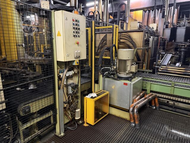 Hydraulic tire vulcanizing press Harburg-Freudenberger Maschinenbau GmbH KHP 46-150