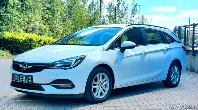 Minibus OPEL Astra Sports Tourer 1,5 CDTI-AHK-Navi-PDC
