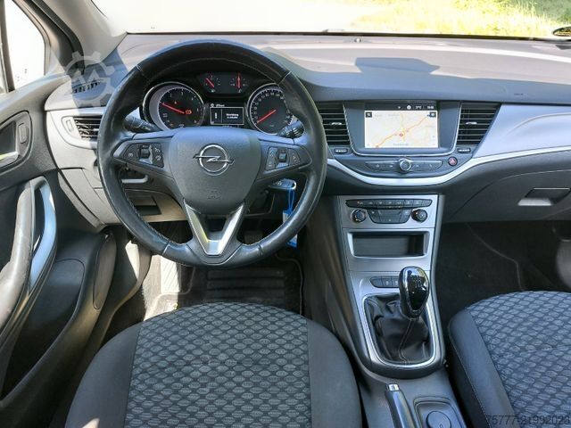 Minibus OPEL Astra Sports Tourer 1,5 CDTI-AHK-Navi-PDC