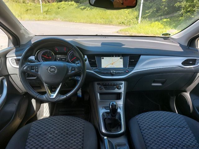 Minibus OPEL Astra Sports Tourer 1,5 CDTI-AHK-Navi-PDC