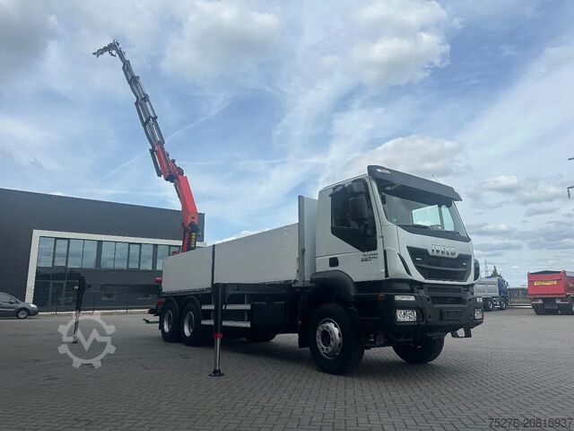 Camión grúa Iveco Trakker 360 6x4 Palfinger PK 33002-EH E + Fly J...