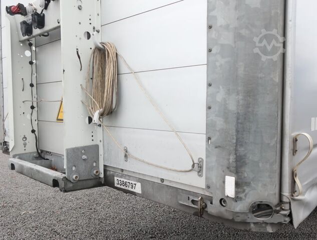 Nyitott ponyvás félpótkocsi Schmitz Cargobull SCS 24 Liftachse P-Kasten Getränkezertifikat