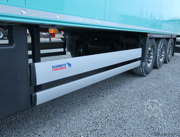 Reefer semitrailer Schmitz Cargobull SKO 24 FP60 Carrier Vector 1550 Liftachse