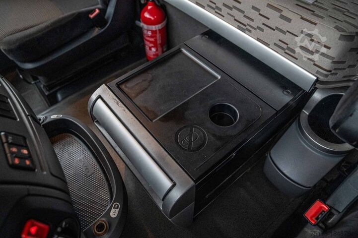 Standard tractor DAF XF 460 + HYDRAULIQUE (50Ton)