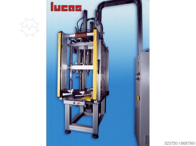 Máquina de extrusión para accesorios en T Lucas