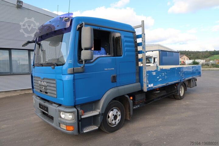 Platform vrachtwagen MAN 8.240 BL