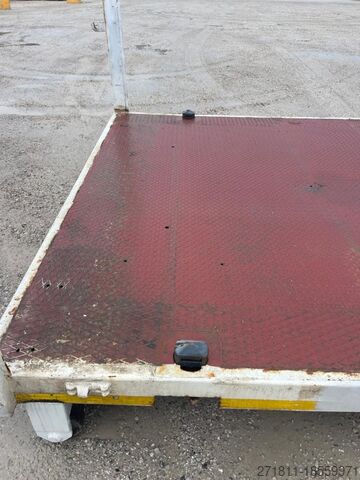 Container cu cârlig  CONTAINER USATO A PIANALE SENZA SPONDE