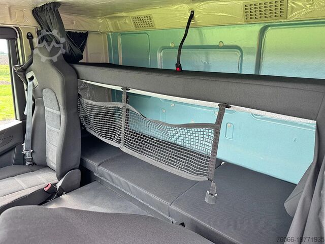 Standard-SZM Iveco T-Way AT720T47TH Tractor Head (2 units)