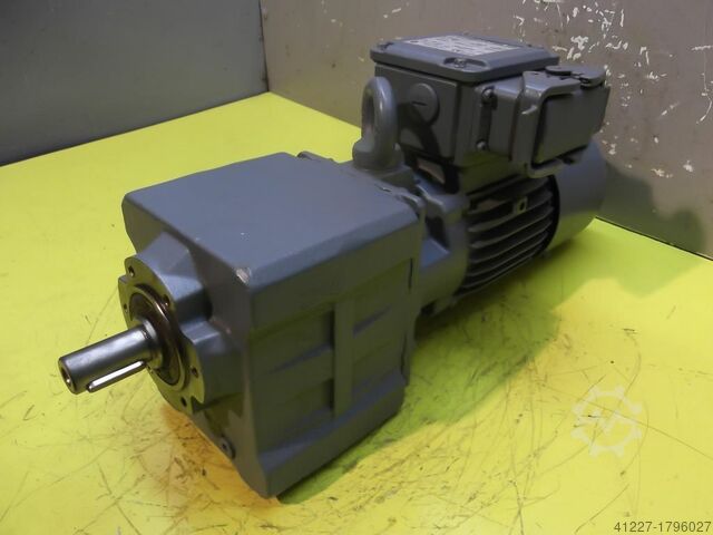 Tandwielmotor 0,25 kW 43 tpm Bauer BG10-71/D06LA4-TOF-ST-K/E003B9/AM-SP