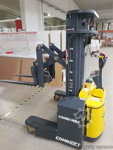 Gerbeur à mât rétractable à commande manuelle Combilift COMBI-WR4