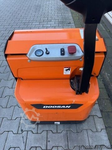 Vrachtwagen met laag hefvermogen Doosan BPL18S-7