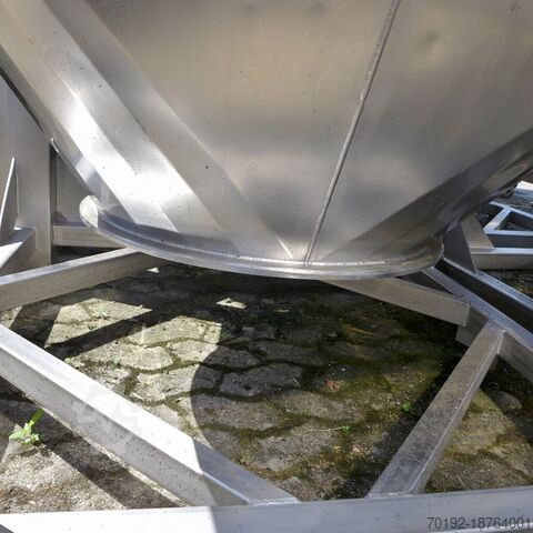 Contenedor a granel de 1900 litros fabricado en V4A  