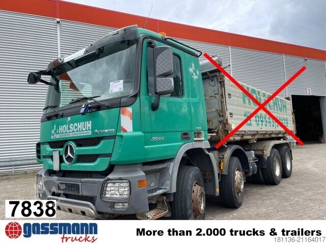 Podwozie ciężarówki Mercedes-Benz Actros MP III 3544/8x4/4, 3 Pedale
