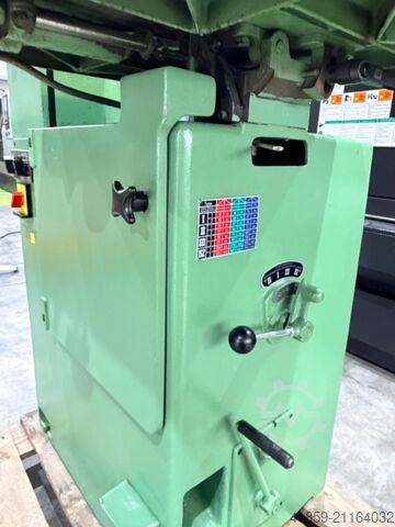 Pionowa piła taśmowa MÖSSNER SM 420