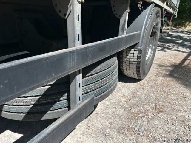 Plattewagen met zeil IVECO AS190S42/P