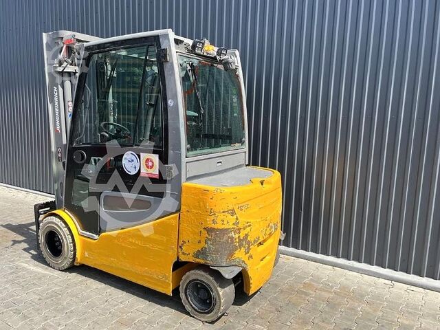  Jungheinrich EFGS30