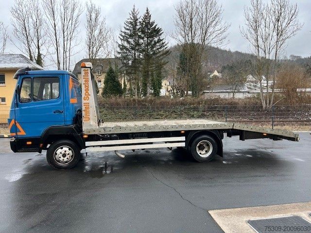 Dépanneuse MERCEDES-BENZ 817 Abschlepper - 6 Gang - AHK - elek. Seilwinde