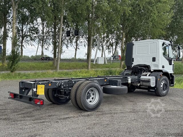 Podwozie z kabiną Iveco EuroCargo 180 E28-4815 Chassis Cabin (11 units)