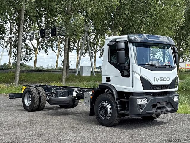 Podwozie z kabiną Iveco EuroCargo 180 E28-4815 Chassis Cabin (11 units)