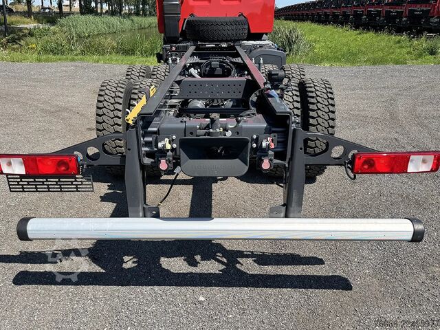 Podwozie z kabiną Renault K P6X6 Medium Chassis Cabin (4 units)
