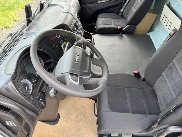 Standard-SZM Iveco T-Way AD720T47TH AT Tractor Head (3 units)