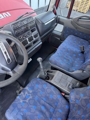 Prelată cu oblon, 4x2 IVECO EUROCARGO 120 E 28