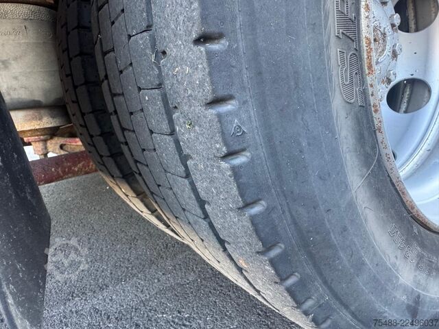 Prelată cu oblon, 4x2 IVECO EUROCARGO 120 E 28