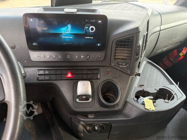 Autocamion cu cârlig pentru containere MERCEDES-BENZ Arocs 3246 8x4 Abrollkipper Kran Palfinger 19001