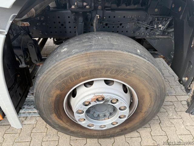 Autocamion cu cârlig pentru containere MERCEDES-BENZ Arocs 3246 8x4 Abrollkipper Kran Palfinger 19001