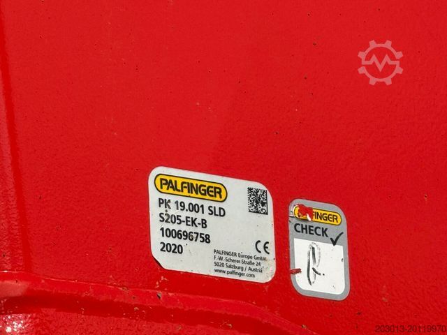 Macara montată pe camion MERCEDES-BENZ Arocs 3246 8x4 Abrollkipper Kran Palfinger 19001