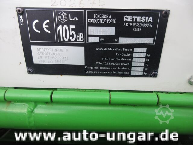 Mașină de cosit Etesia Buffalo 4x4 HVHPX 23PS Vanguard 760h