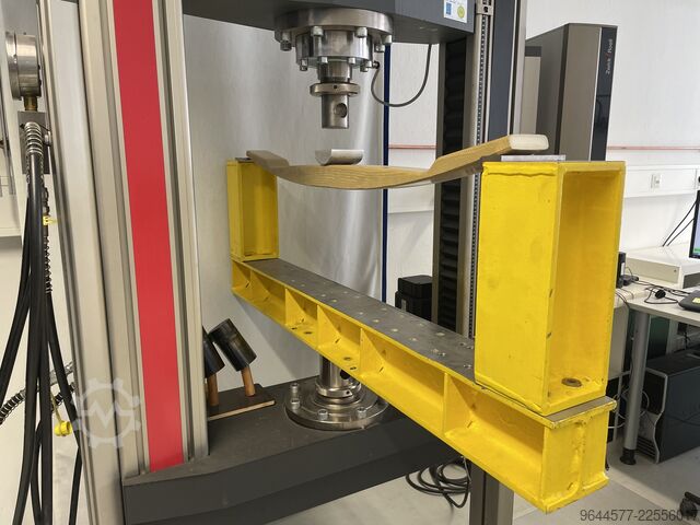 Zwick / Roell Z100 univerzální zkušební stroj ZwickRoell Z100 Universalprüfmaschine