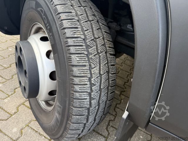Furgon skrzyniowy IVECO Daily 70C18A8/P,Hi-Matic,Klima,Luftfed.,LBW.1000