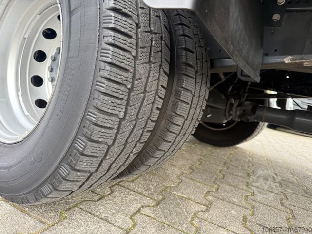 Furgon skrzyniowy IVECO Daily 70C18A8/P,Hi-Matic,Klima,Luftfed.,LBW.1000
