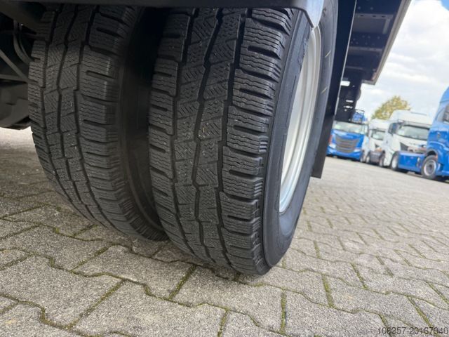 Furgon skrzyniowy IVECO Daily 70C18A8/P,Hi-Matic,Klima,Luftfed.,LBW.1000