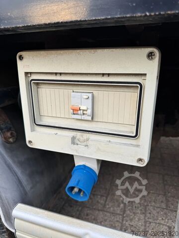 Πλατφόρμα ανύψωσης Renault Maxity 130 **10M WORKING PLATFORM-NACELLE-HOOGW...